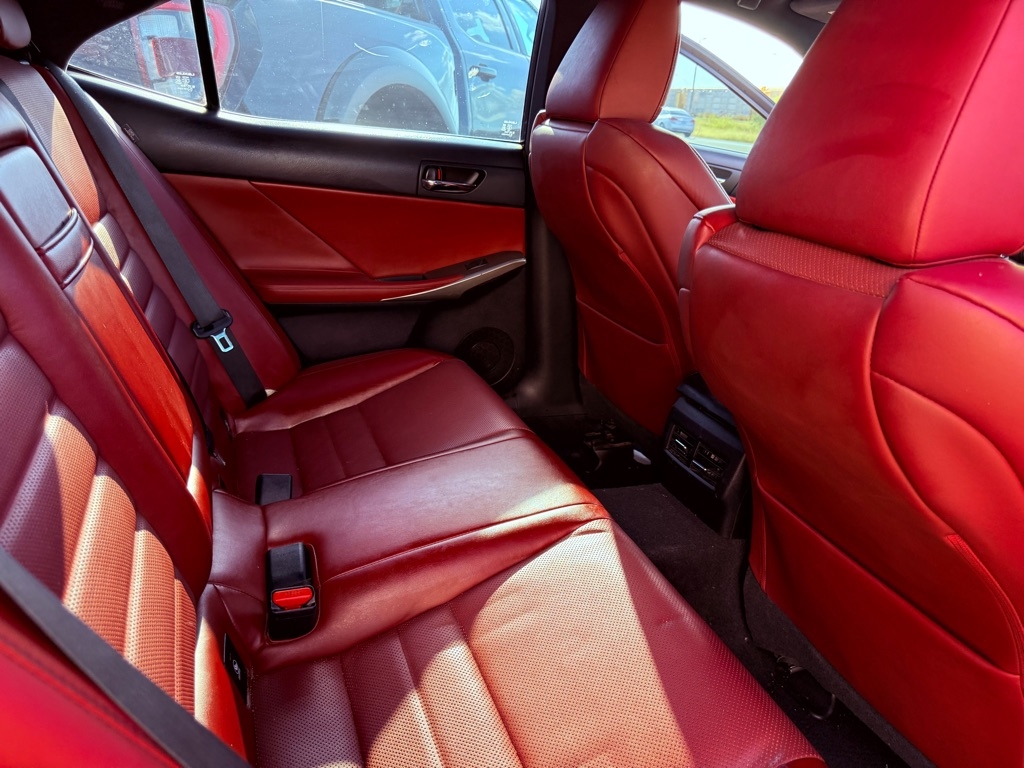 Lexus IS 200t 2016 Lexus IS 200t 2016