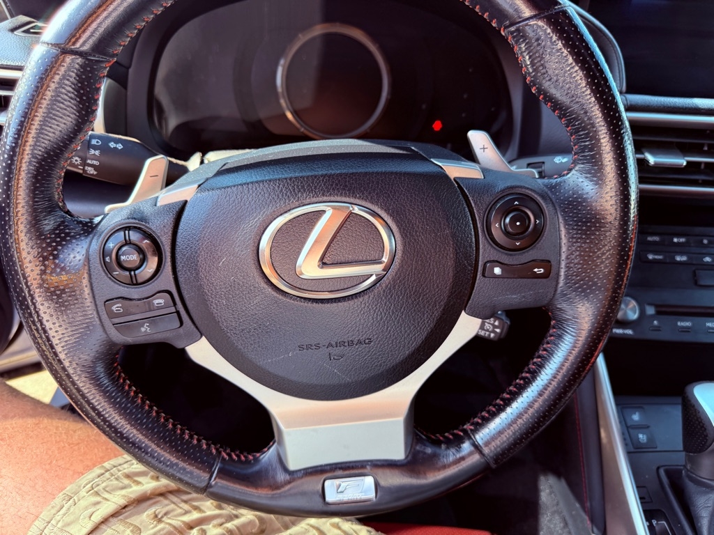 Lexus IS 200t 2016 Lexus IS 200t 2016