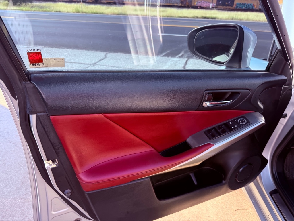 Lexus IS 200t 2016 Lexus IS 200t 2016