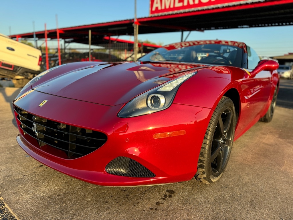 2015 Ferrari California T Base