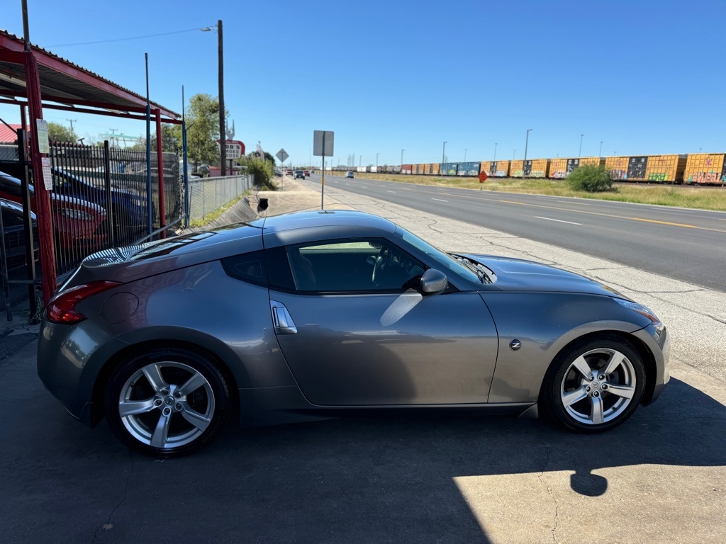 Nissan Z 370Z NISMO Coupe 2011 Nissan Z 370Z NISMO Coupe 2011
