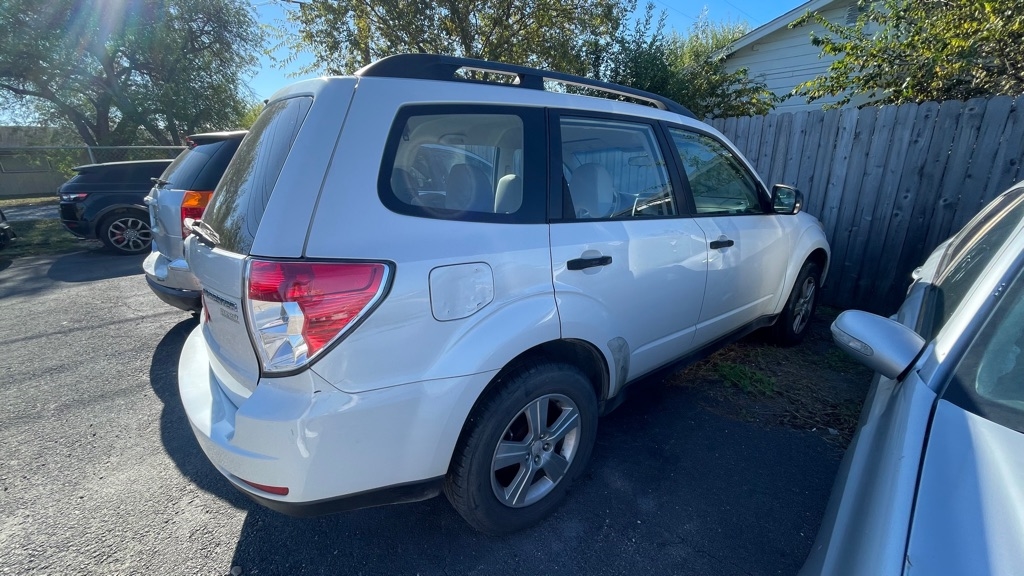 Subaru Forester 2.5X Touring 2011