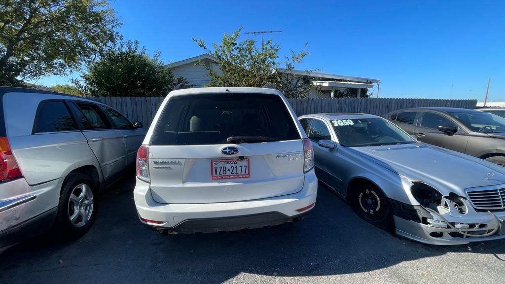 Subaru Forester 2.5X Touring 2011