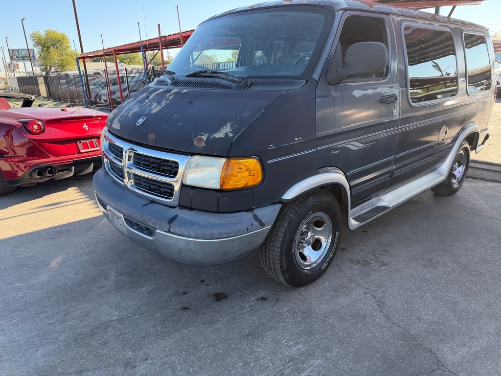 2000 Dodge Ram Van Base's photo