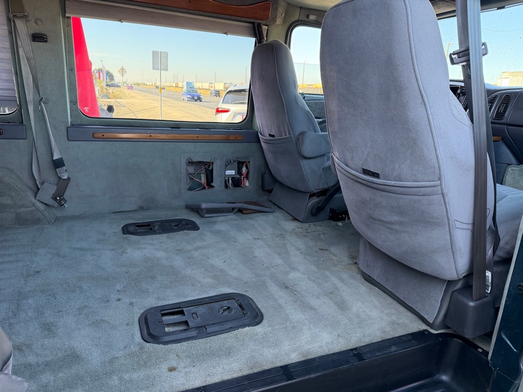 Dodge Ram Van 1500 SWB 2000