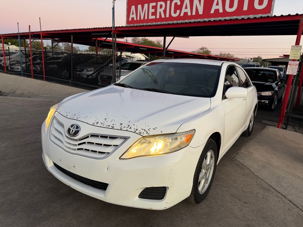 Toyota Camry SE 6-Spd MT 2010