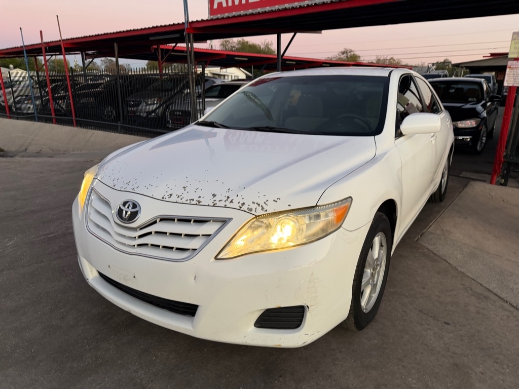 Toyota Camry SE 6-Spd MT 2010
