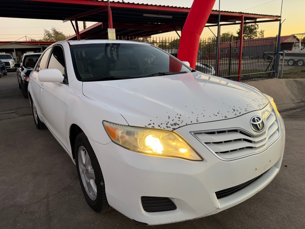 Toyota Camry SE 6-Spd MT 2010