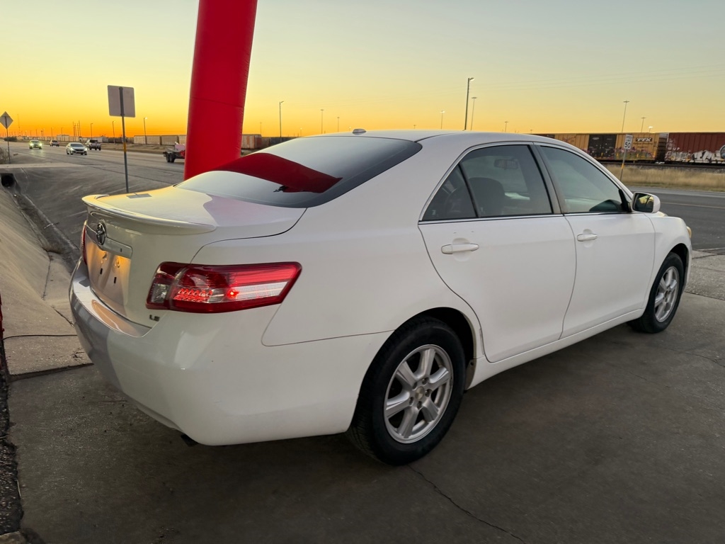 Toyota Camry SE 6-Spd MT 2010