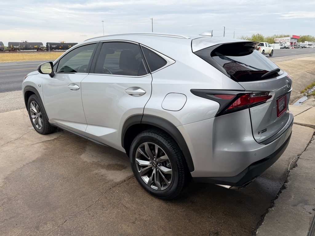 Lexus NX 200t FWD 2016