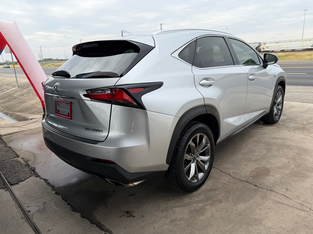 Lexus NX 200t FWD 2016