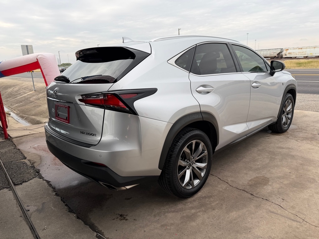 Lexus NX 200t FWD 2016