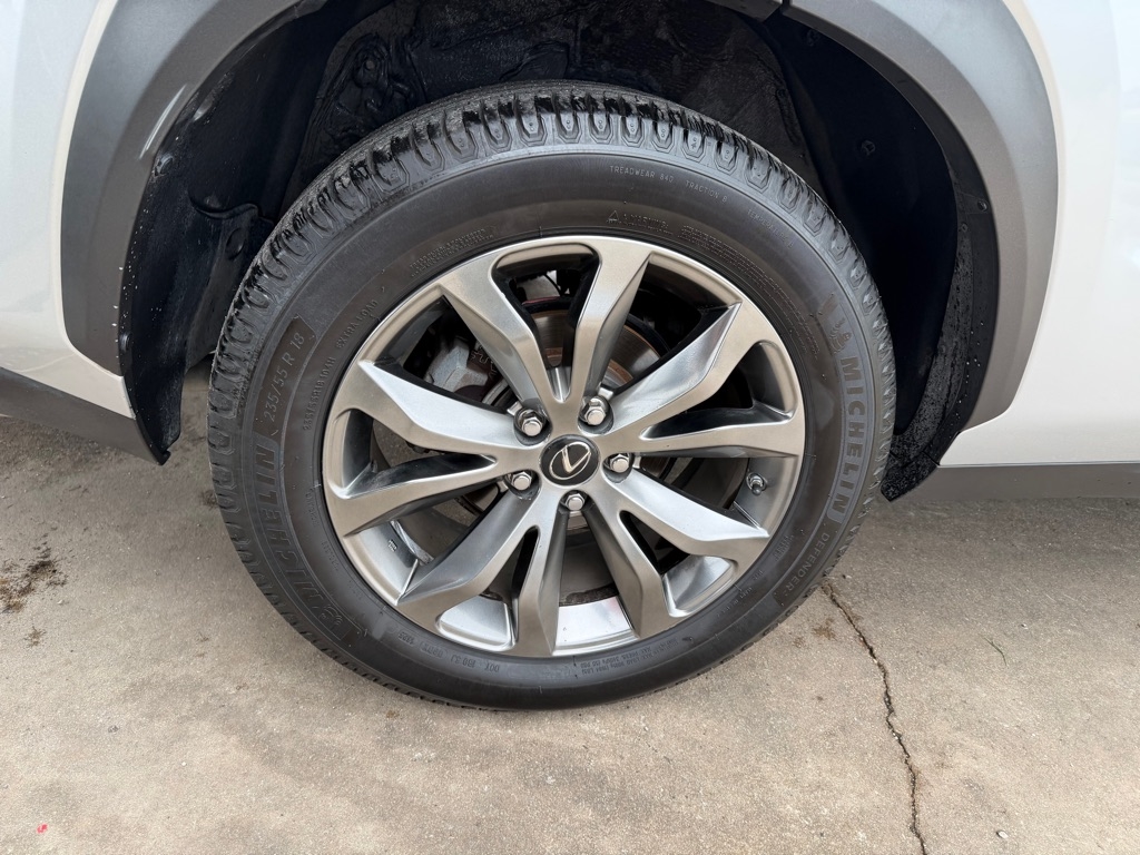 Lexus NX 200t FWD 2016