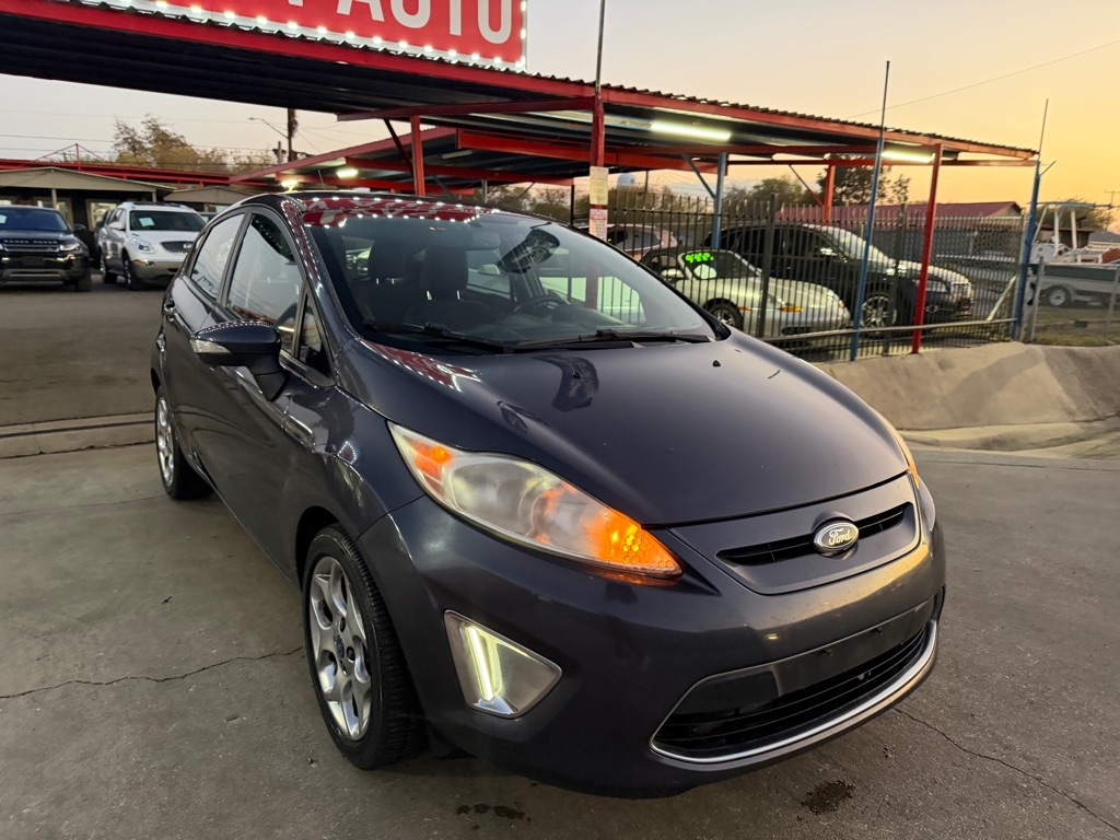 Ford Fiesta SES Hatchback 2012