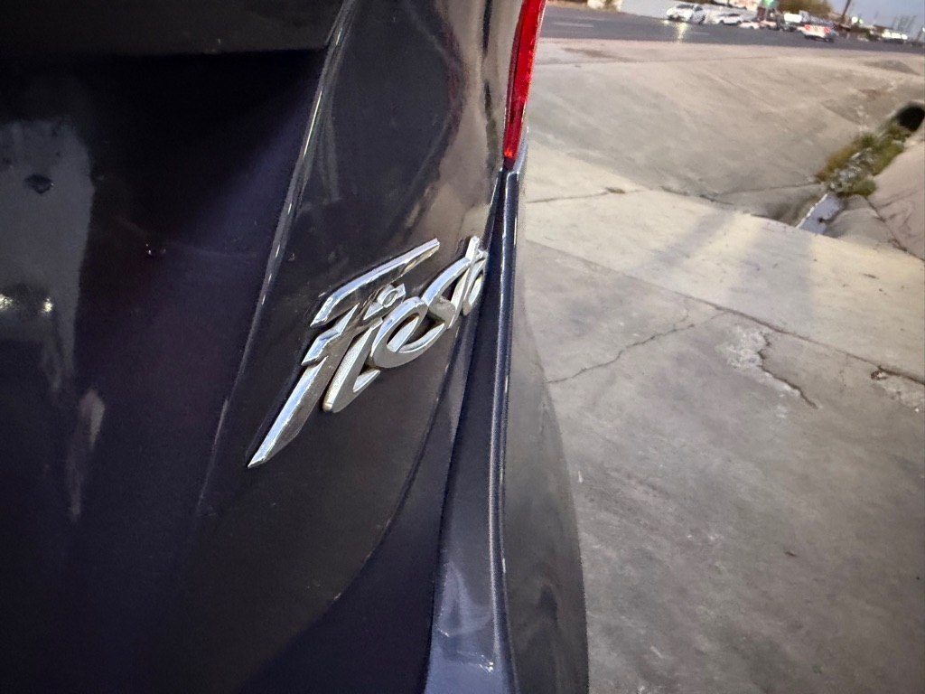 Ford Fiesta SES Hatchback 2012