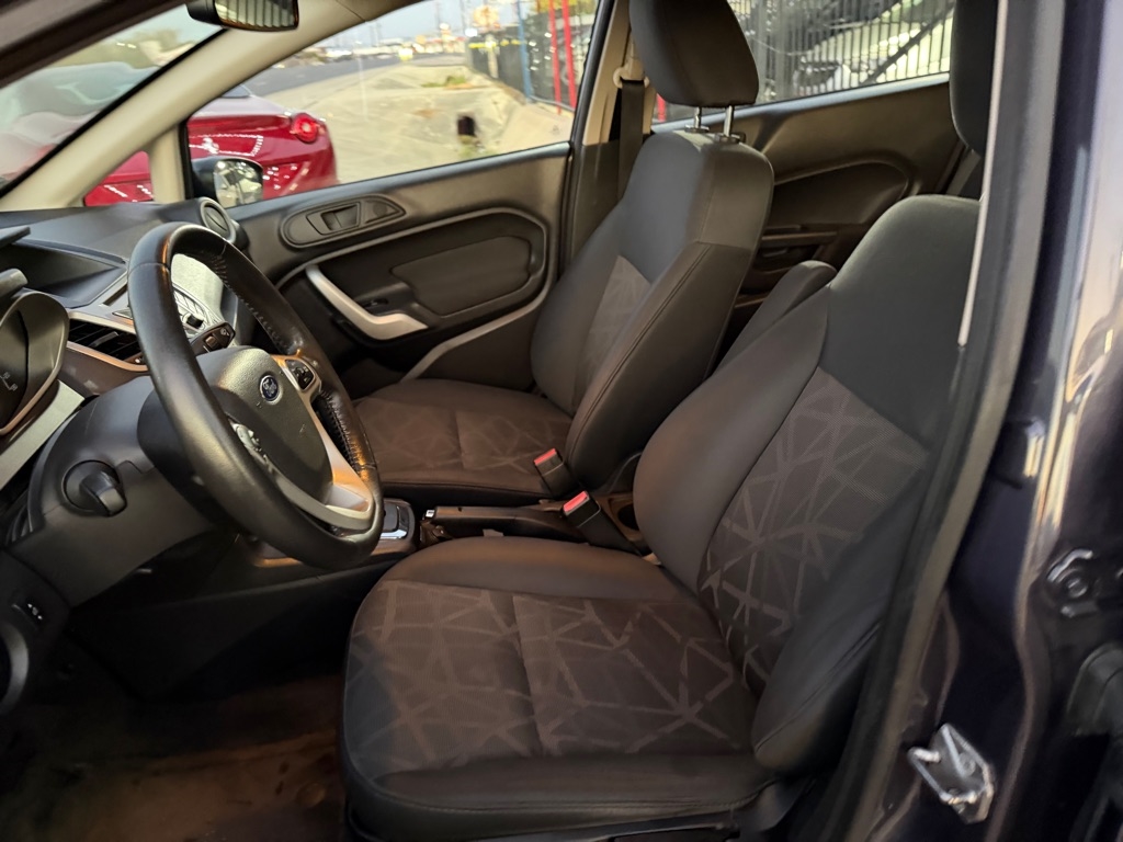 Ford Fiesta SES Hatchback 2012