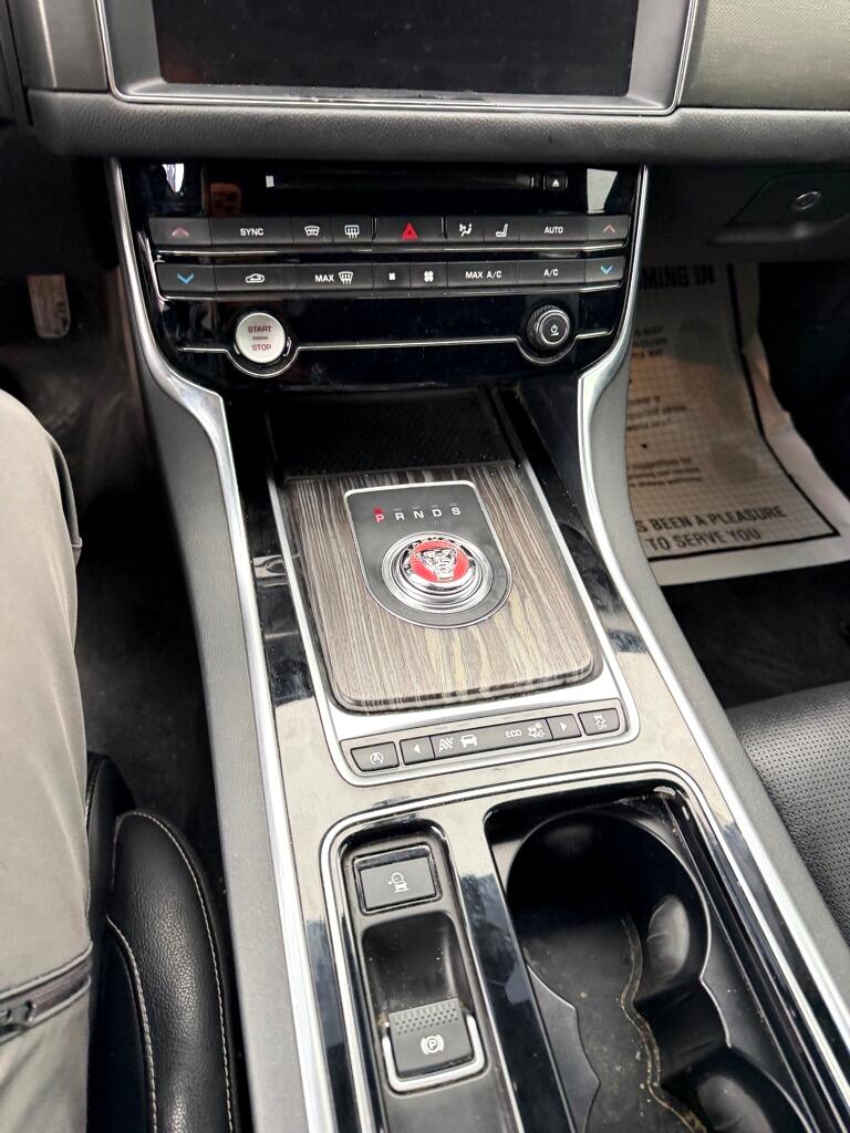 Jaguar XF-Series S AWD 2017