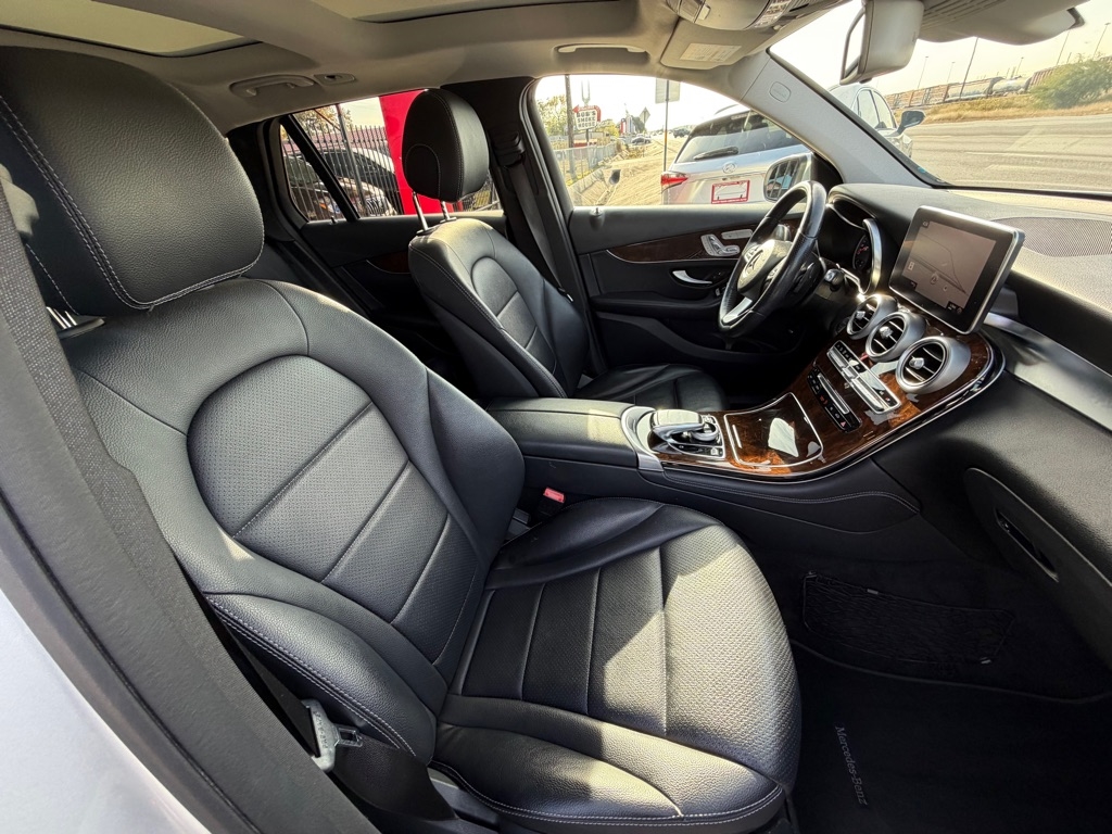 Mercedes-Benz GLC-Class GLC300 4MATIC 2016