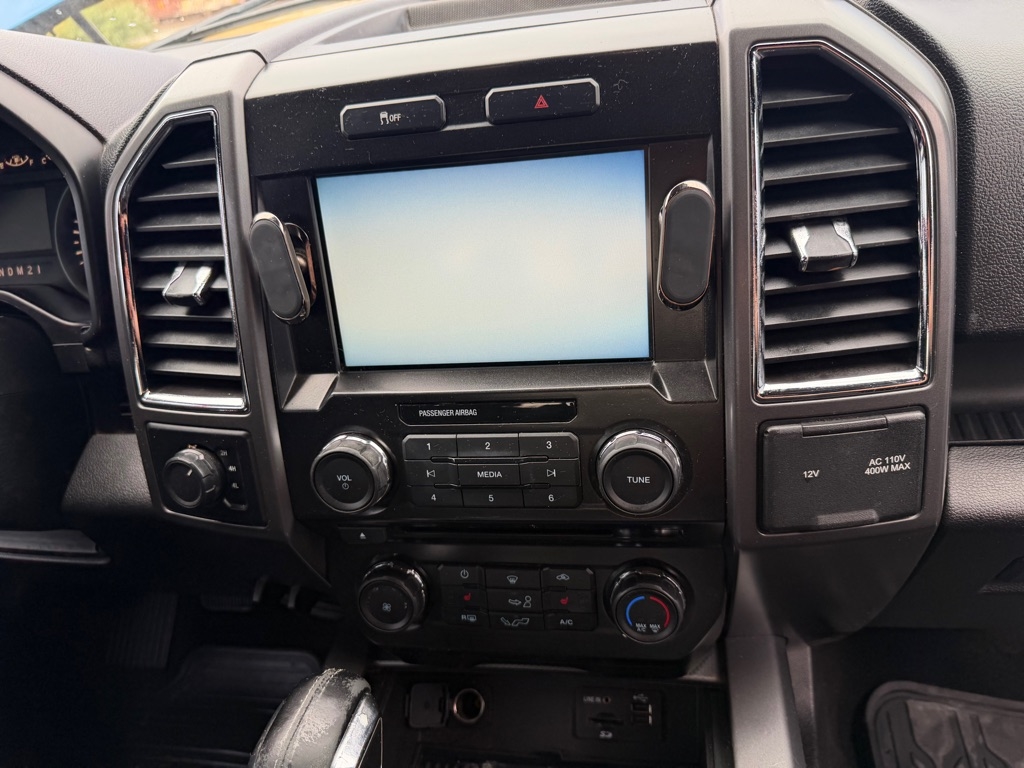 Ford F-150 XL SuperCrew 5.5-ft. Bed 4WD 2015