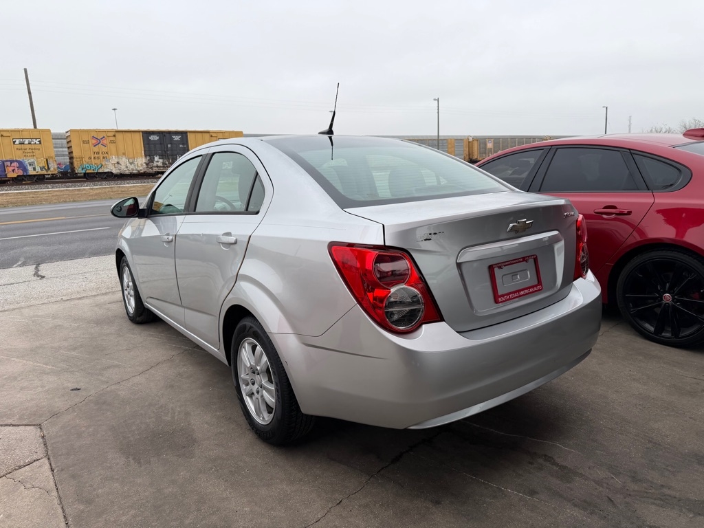 Chevrolet Sonic LS Auto Sedan 2013