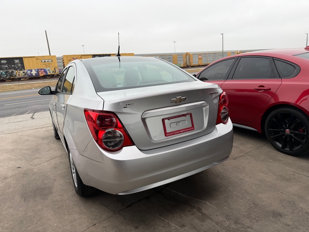 Chevrolet Sonic LS Auto Sedan 2013