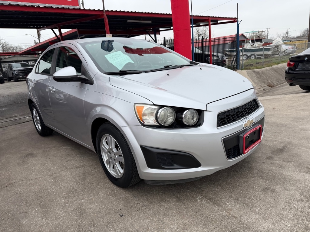 Chevrolet Sonic LS Auto Sedan 2013