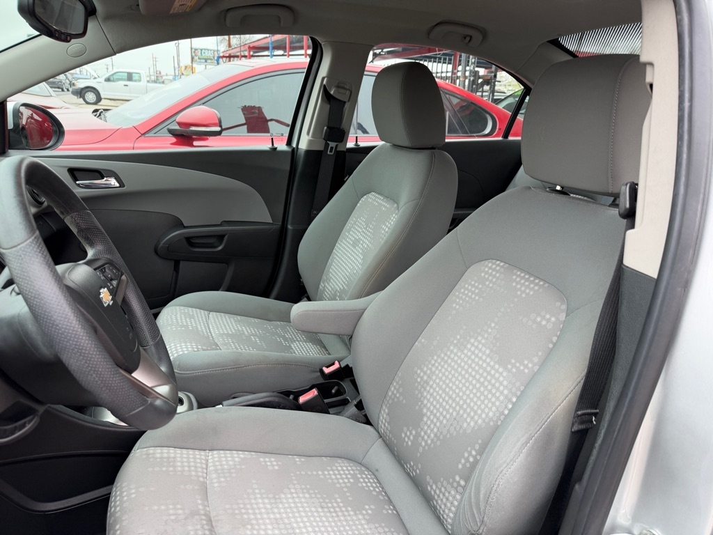 Chevrolet Sonic LS Auto Sedan 2013