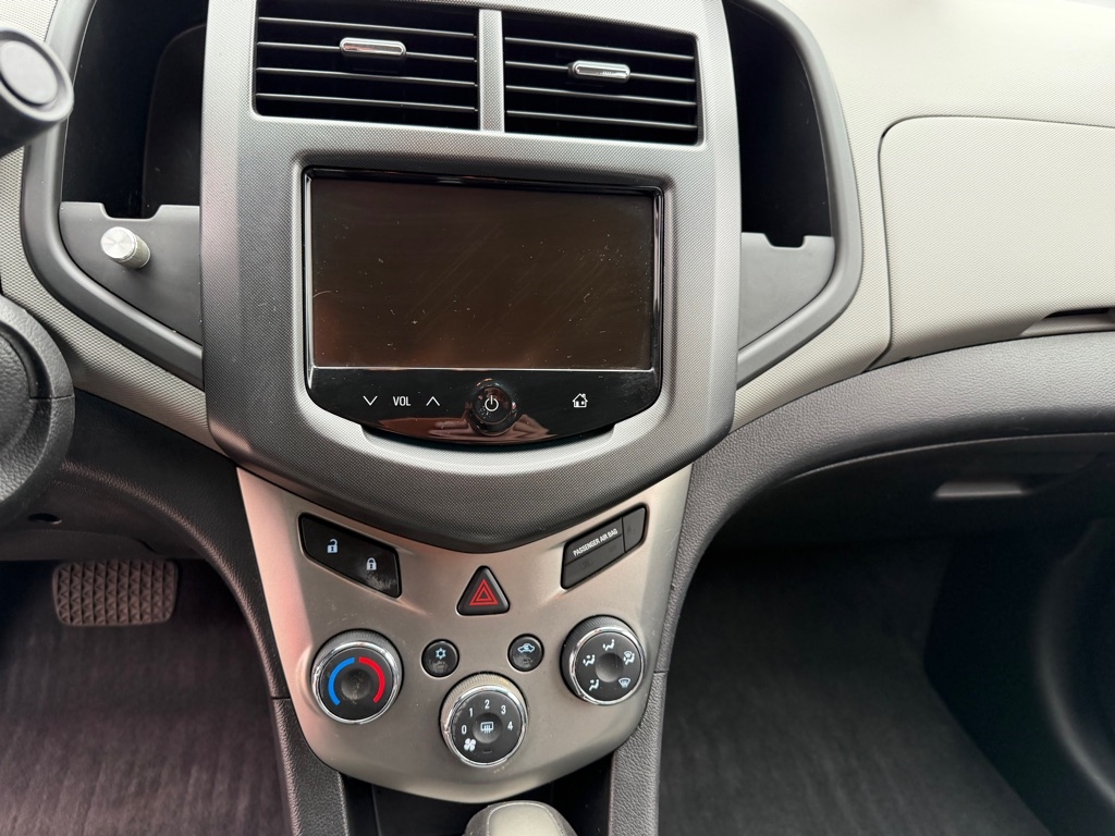 Chevrolet Sonic LS Auto Sedan 2013