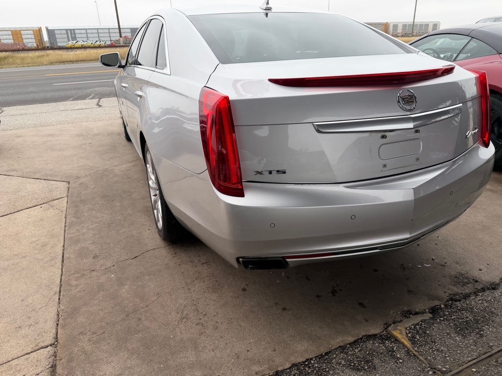 Cadillac XTS Luxury FWD 2014