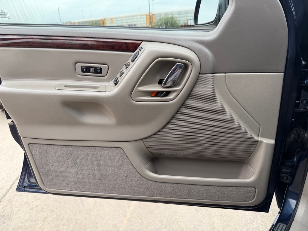 Jeep Grand Cherokee Limited 2WD 2004
