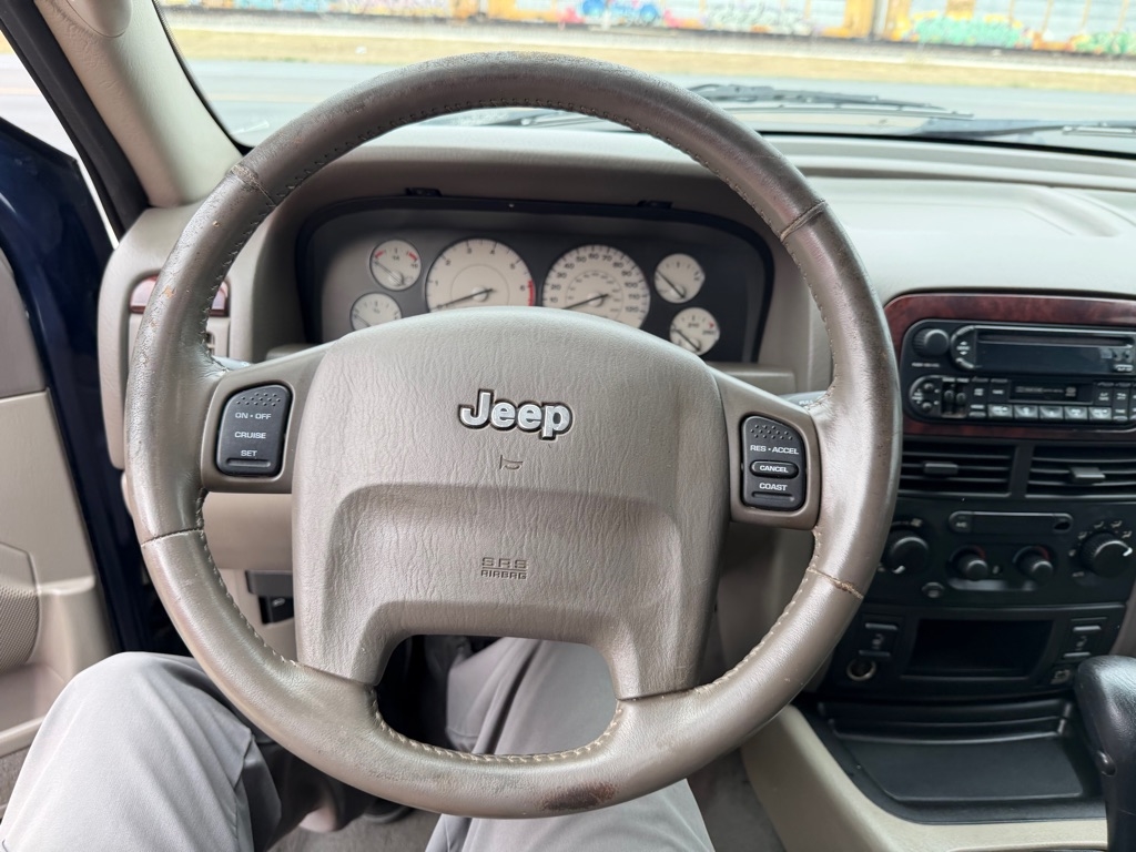Jeep Grand Cherokee Limited 2WD 2004