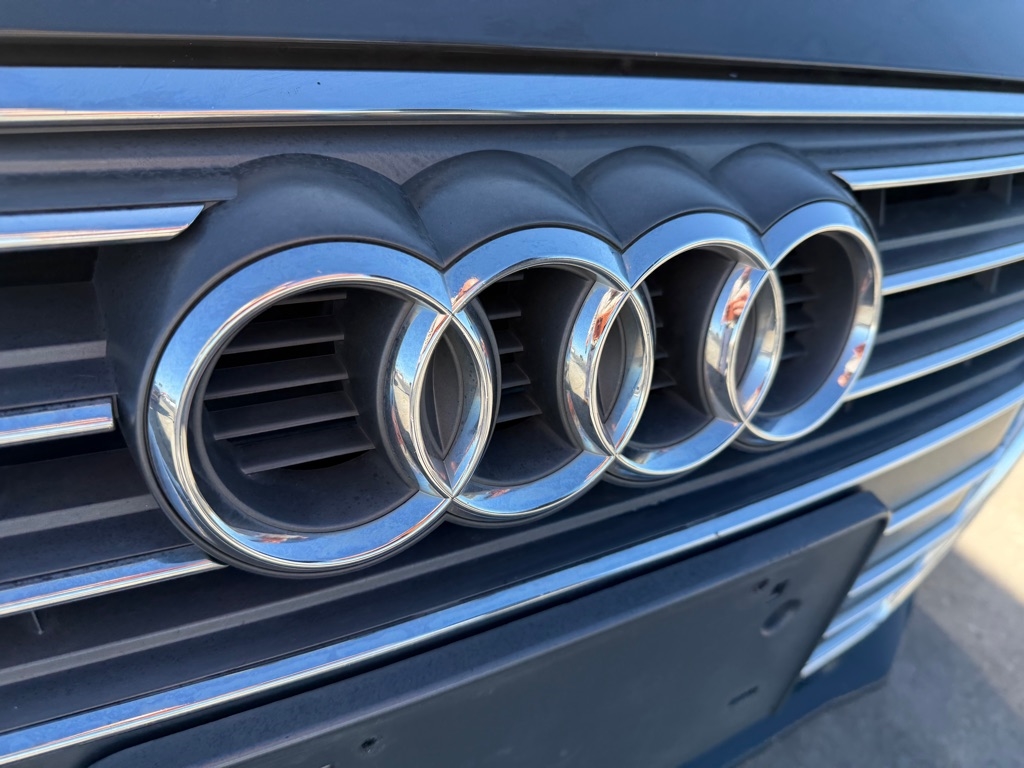 Audi A4 2.0T Premium Sedan 2017