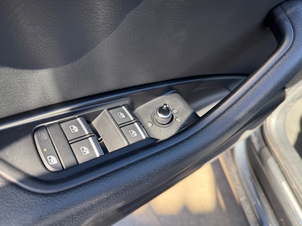 Audi A4 2.0T Premium Sedan 2017