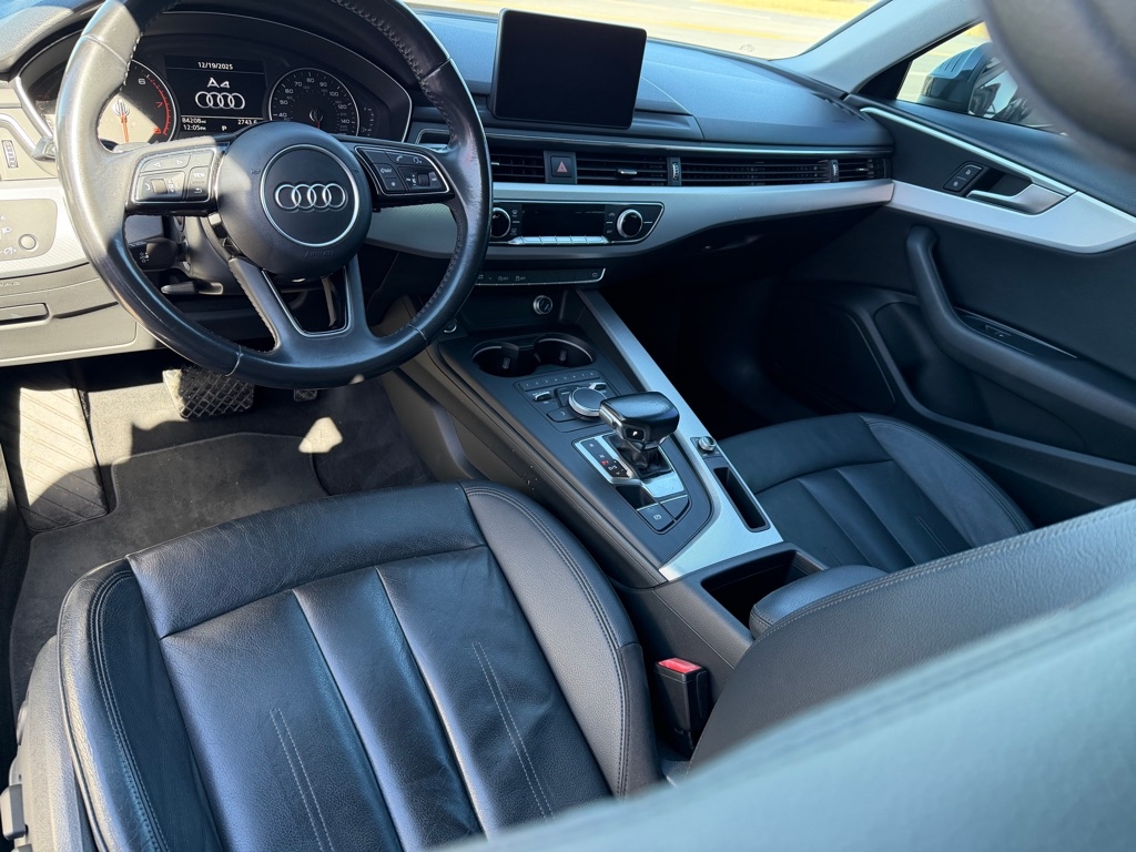 Audi A4 2.0T Premium Sedan 2017