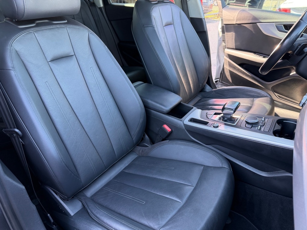 Audi A4 2.0T Premium Sedan 2017