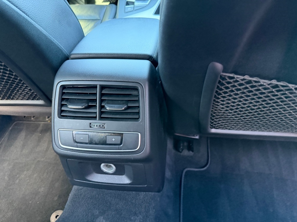 Audi A4 2.0T Premium Sedan 2017