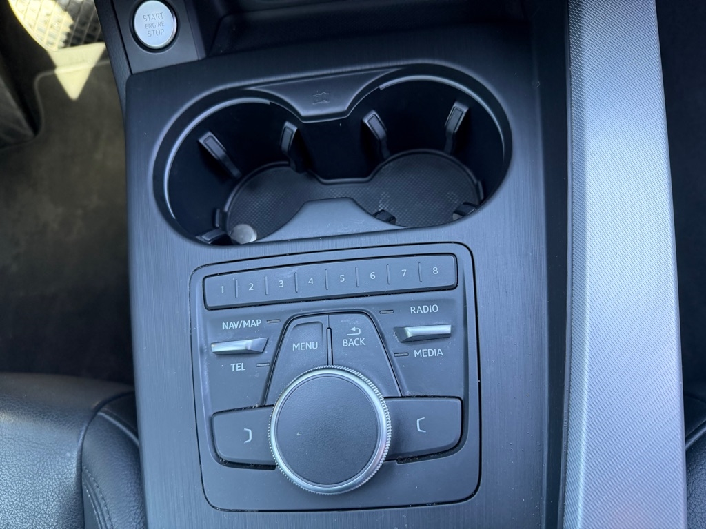 Audi A4 2.0T Premium Sedan 2017