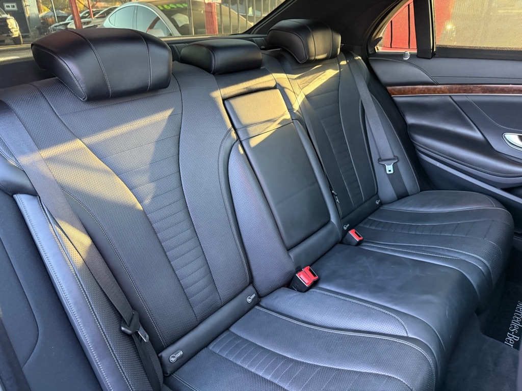 Mercedes-Benz S-Class S550 4MATIC 2015