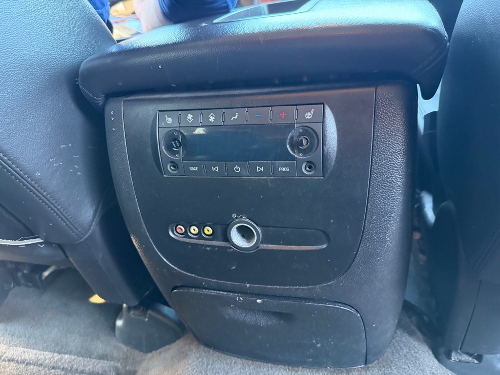 Chevrolet Suburban LS 1500 2WD 2008