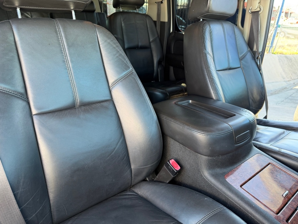 Chevrolet Suburban LS 1500 2WD 2008