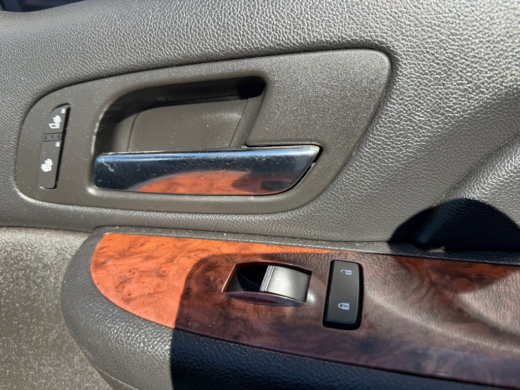 Chevrolet Suburban LS 1500 2WD 2008