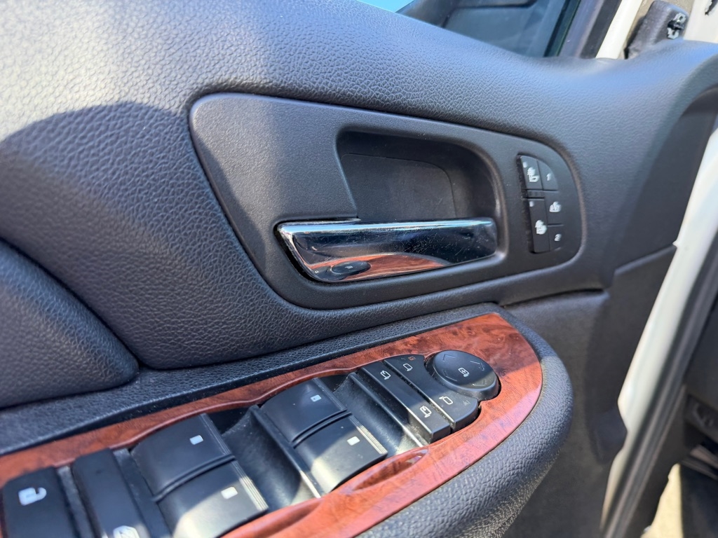 Chevrolet Suburban LS 1500 2WD 2008