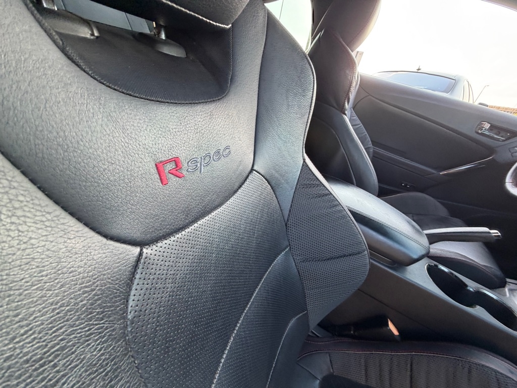 Hyundai Genesis Coupe 2.0T 8AT 2014