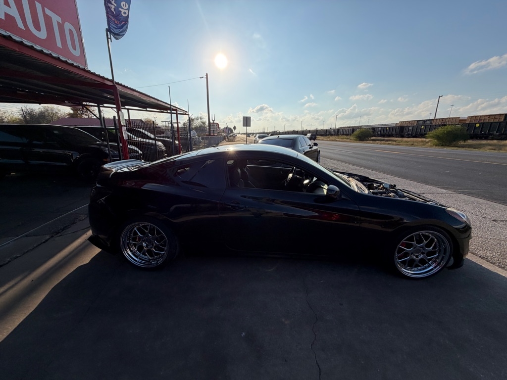 Hyundai Genesis Coupe 2.0T 8AT 2014