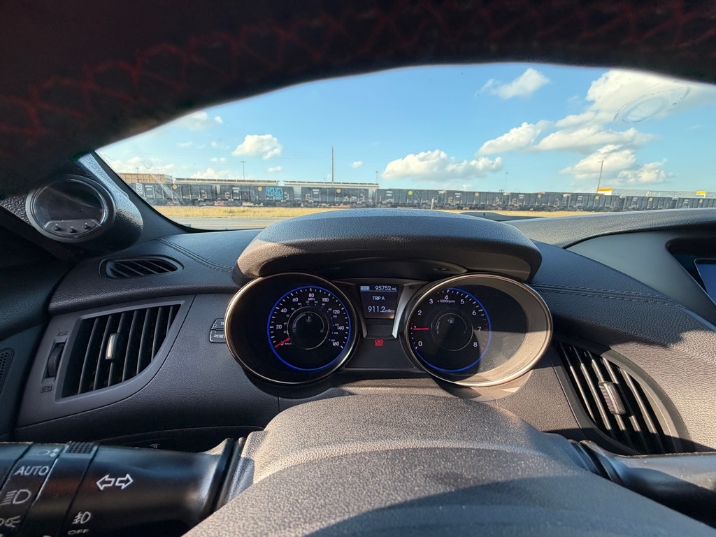 Hyundai Genesis Coupe 2.0T 8AT 2014