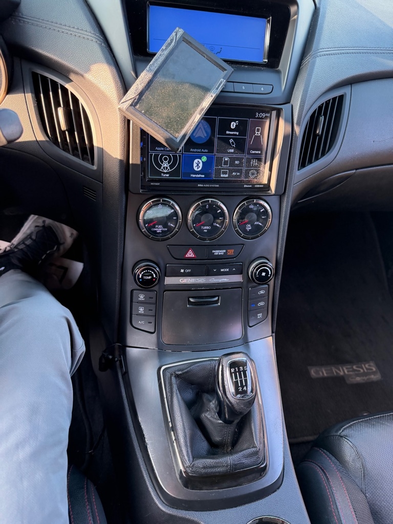 Hyundai Genesis Coupe 2.0T 8AT 2014