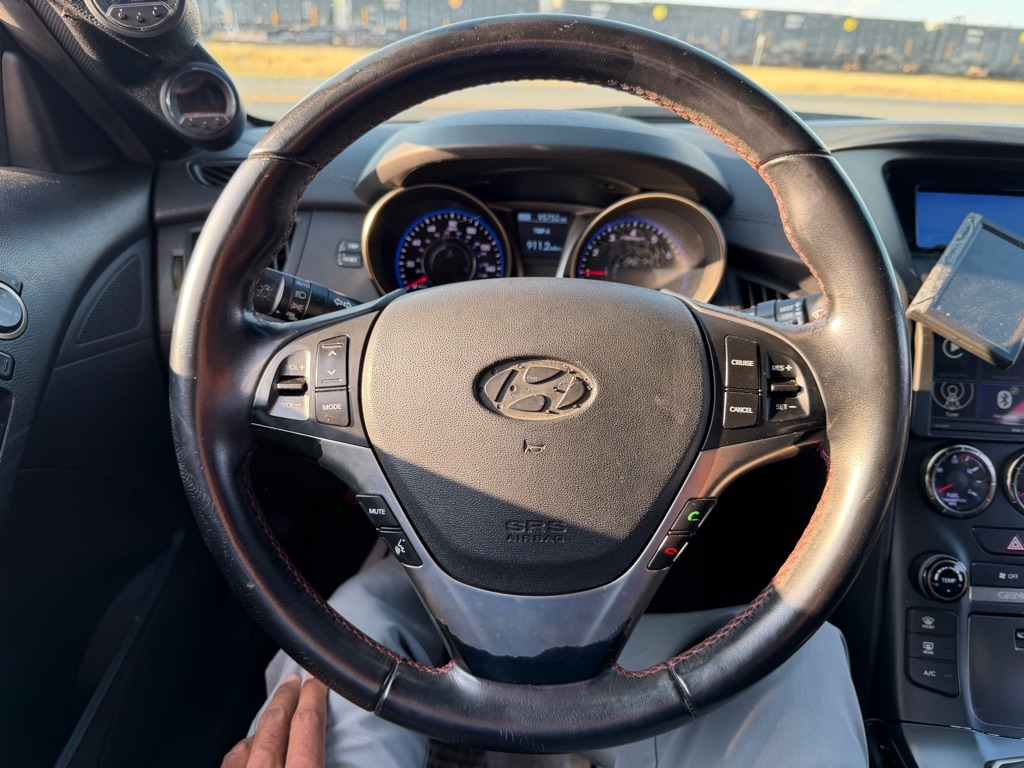 Hyundai Genesis Coupe 2.0T 8AT 2014