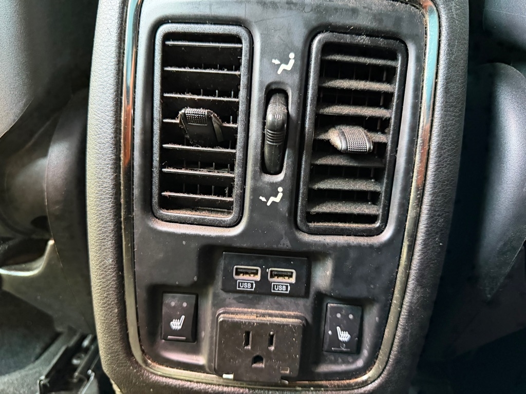 Jeep Grand Cherokee Limited 2WD 2014