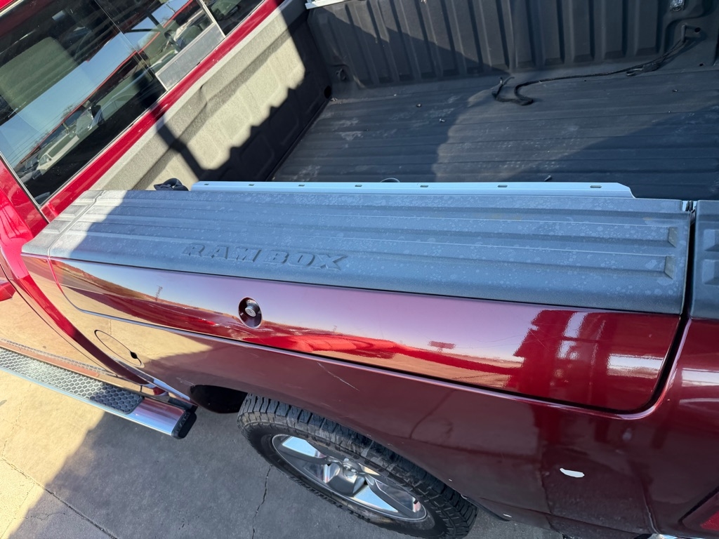 RAM 1500 SLT Crew Cab SWB 2WD 2017