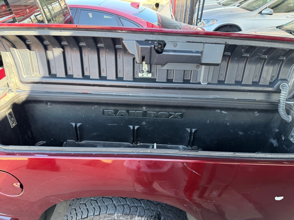 RAM 1500 SLT Crew Cab SWB 2WD 2017